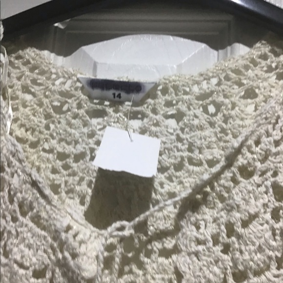 Brand new knitwear never worn cream shrug. - Picture 2 of 9